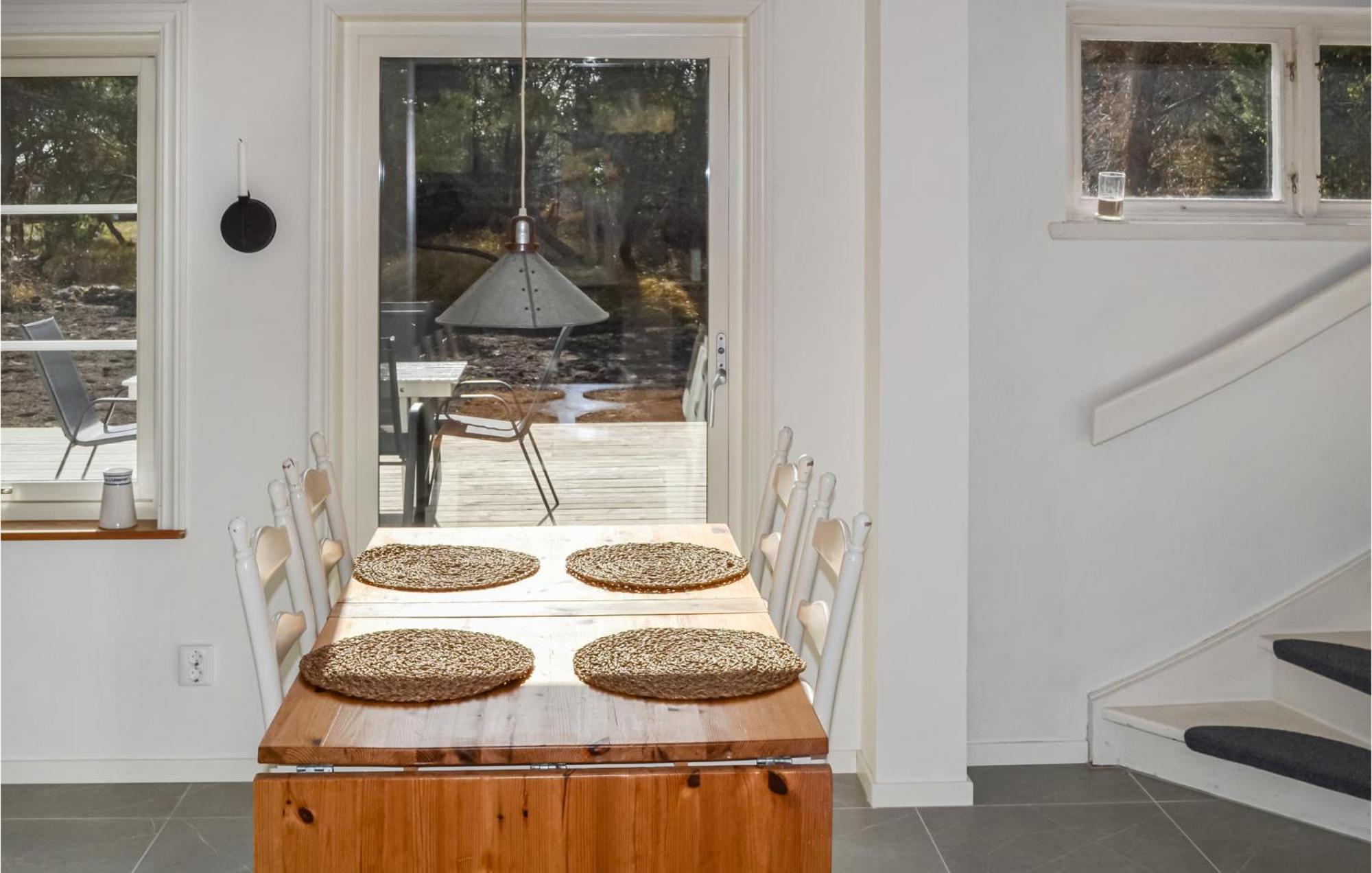 Gorgeous Home In Borrby With Wifi Экстерьер фото